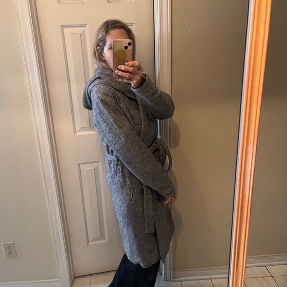 NWT rayon and wool wrap hooded coat Forever 21 - Picture 13 of 15